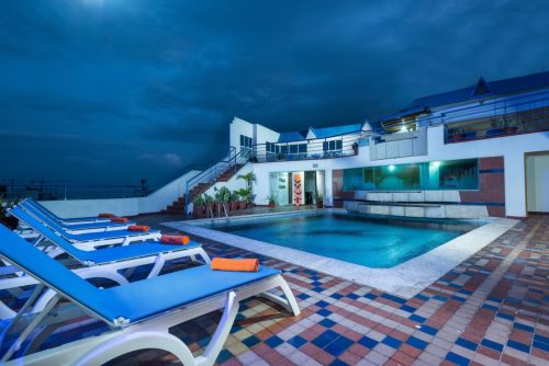 12 Hotel Calypso Beach